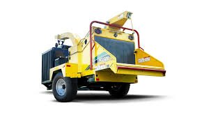 WOOD CHIPPER, TOWABLE (15)